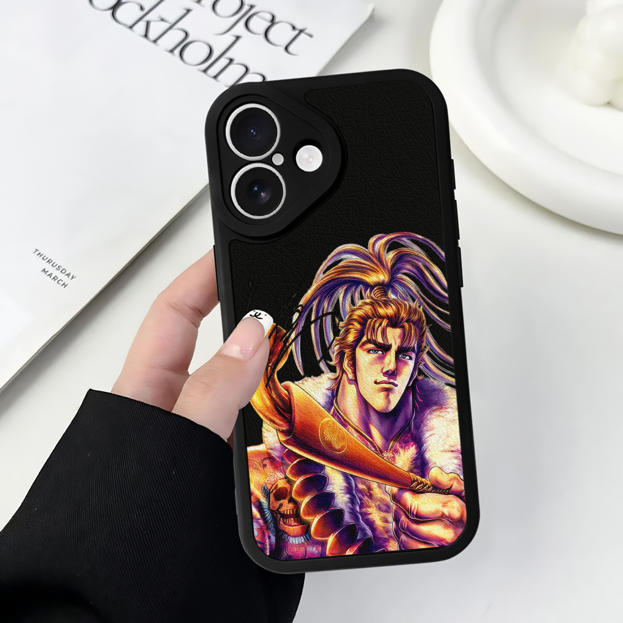 （画像用） 北斗の拳 Fist of the North Star 【iPhone 16シリーズ対応】シリコンスマホケース（レザー調） 材質：シリコン